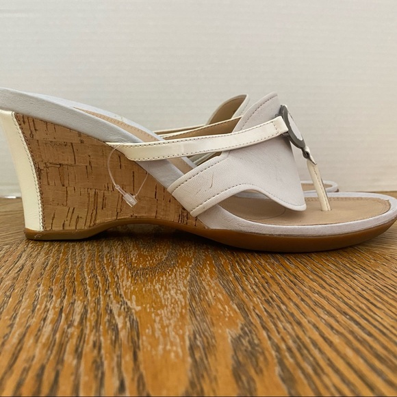 Rockport White Thong Sandal Wedges - Picture 3 of 9